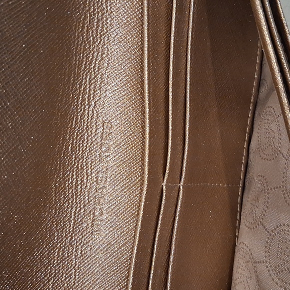 Nwot Michael Kors Metallic Gold Wallet - Picture 3 of 4
